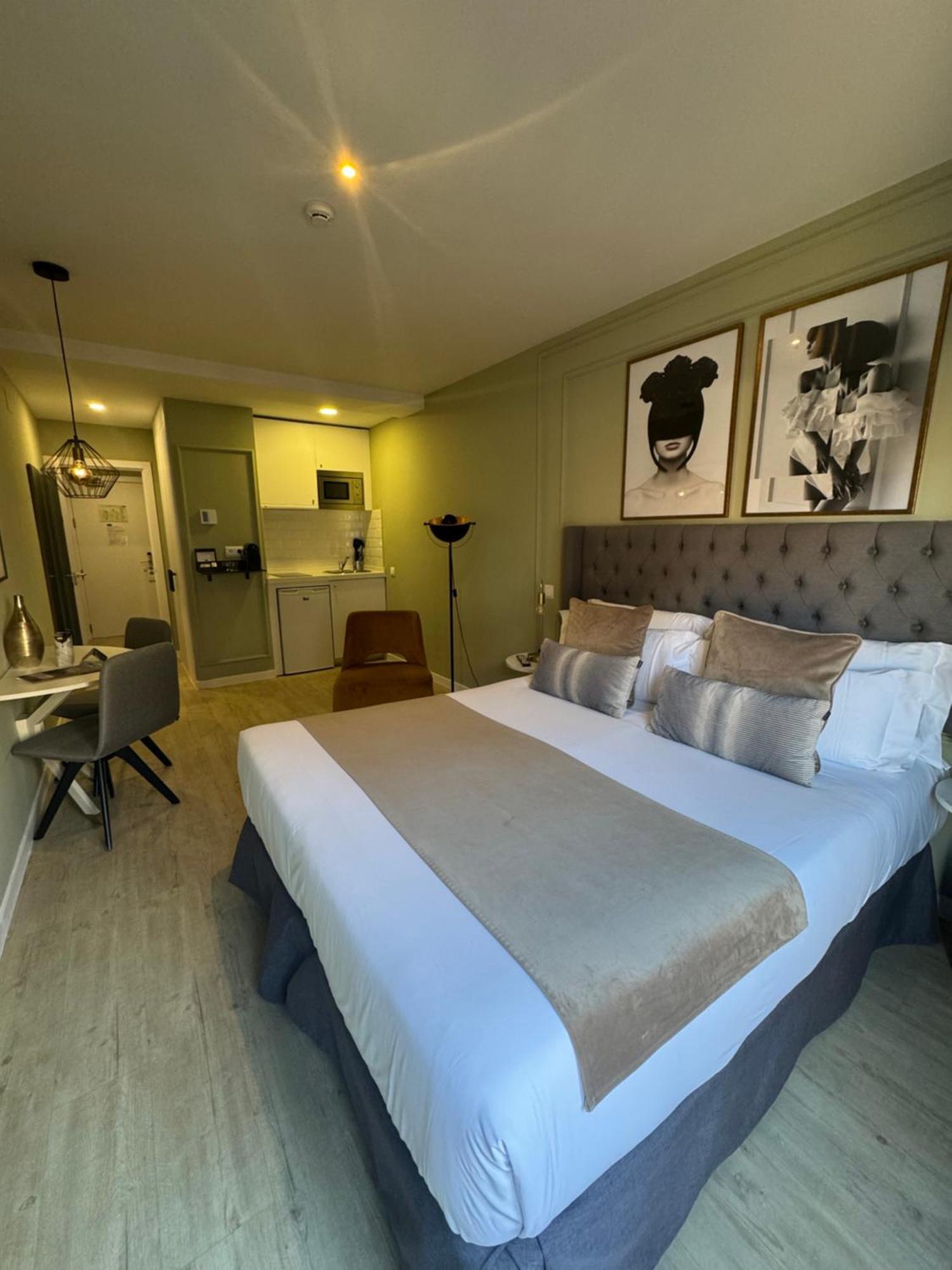 L&H La Latina Selection Aparthotel Madrid Buitenkant foto