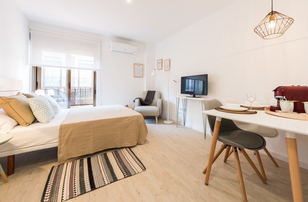 L&H La Latina Selection Aparthotel Madrid Buitenkant foto